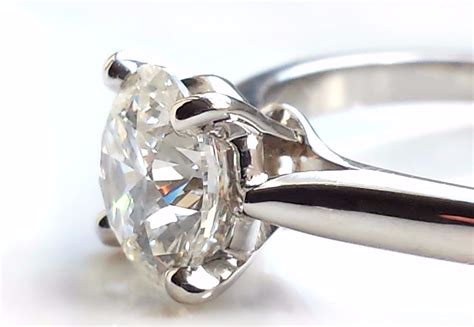 buying an engagement ring from cartier